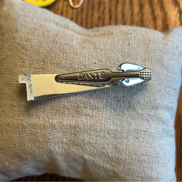 T Monogram Initial Letter Font Vintage DANTE Tie Bar Clip - Picture 3 of 8
